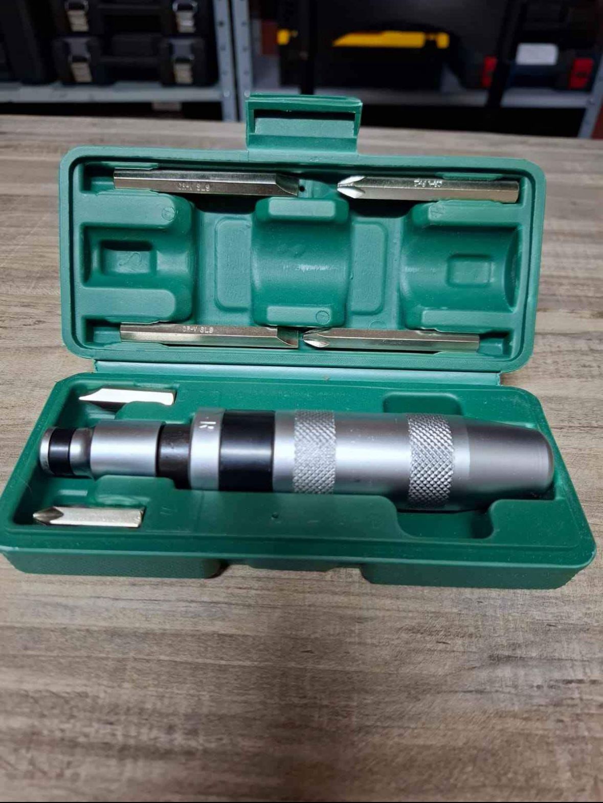 DESTORNILLADOR DE IMPACTO 6 PIEZAS